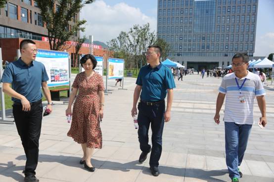 G:\谢冰的文件夹\新闻稿件\2019年\9月份\新生报到(1)\新生报到\MK6A8405.jpg